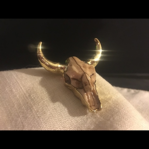 HP SALE 24kt gold Electroplated Longhorn Necklace - Picture 3 of 3