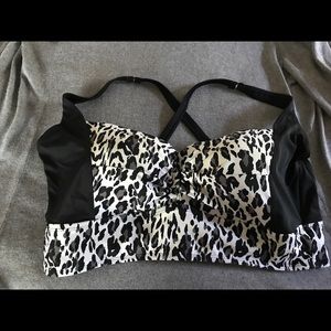 Torrid bathing suit top size 2x