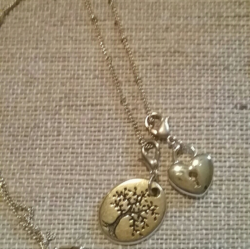 16-18" Origami Owl gold necklace with dangles