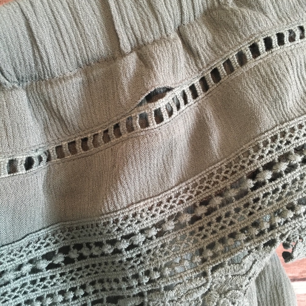 Closet Clear Out š Romeo & Juliet Couture dress - Picture 6 of 8