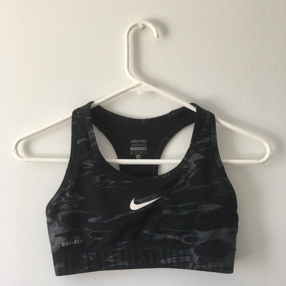 ❣️SALE❣️MAKE OFFERS!! Black Nike Sports Bra