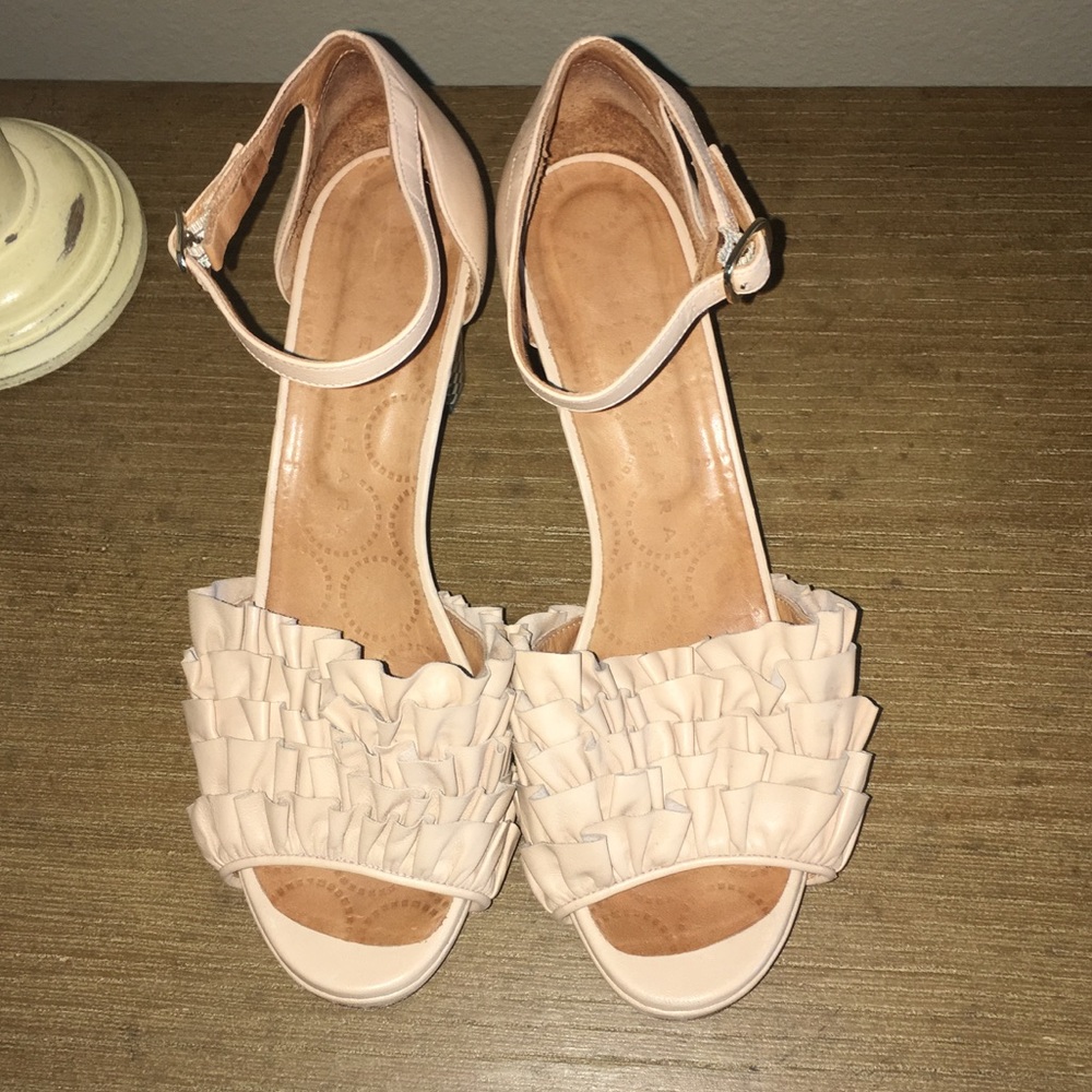 Beautiful Chie Mihara ruffled sandals