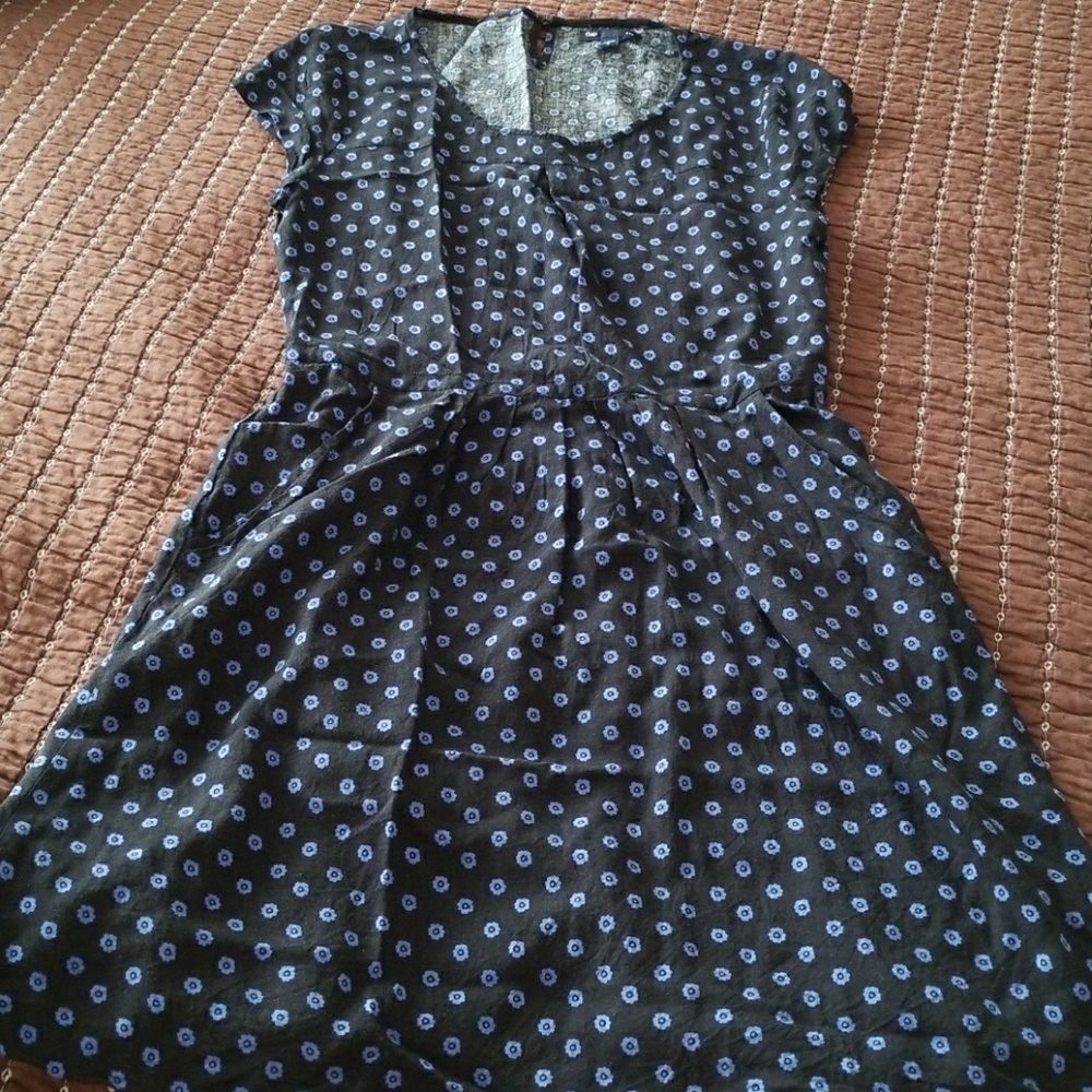 GAP Navy flower dress with pockets