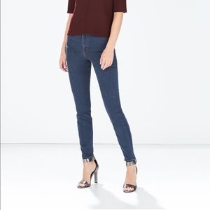 Zara High Waisted Jeans-Blue denim. Size US 2