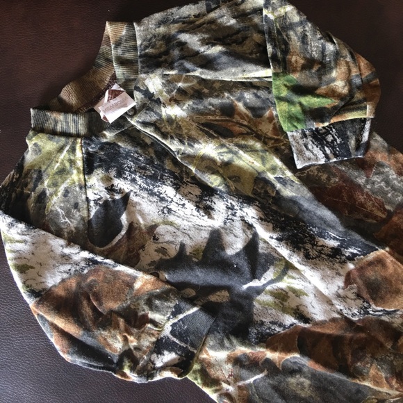 Camo infant gown - Picture 2 of 3