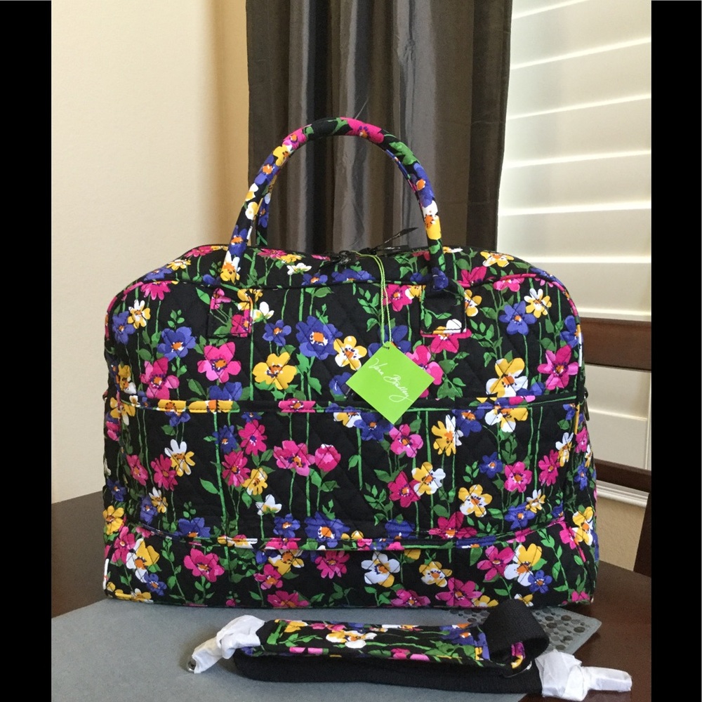 NWT VERA BRADLEY WEEKENDER TRAVEL BAG - Picture 2 of 4