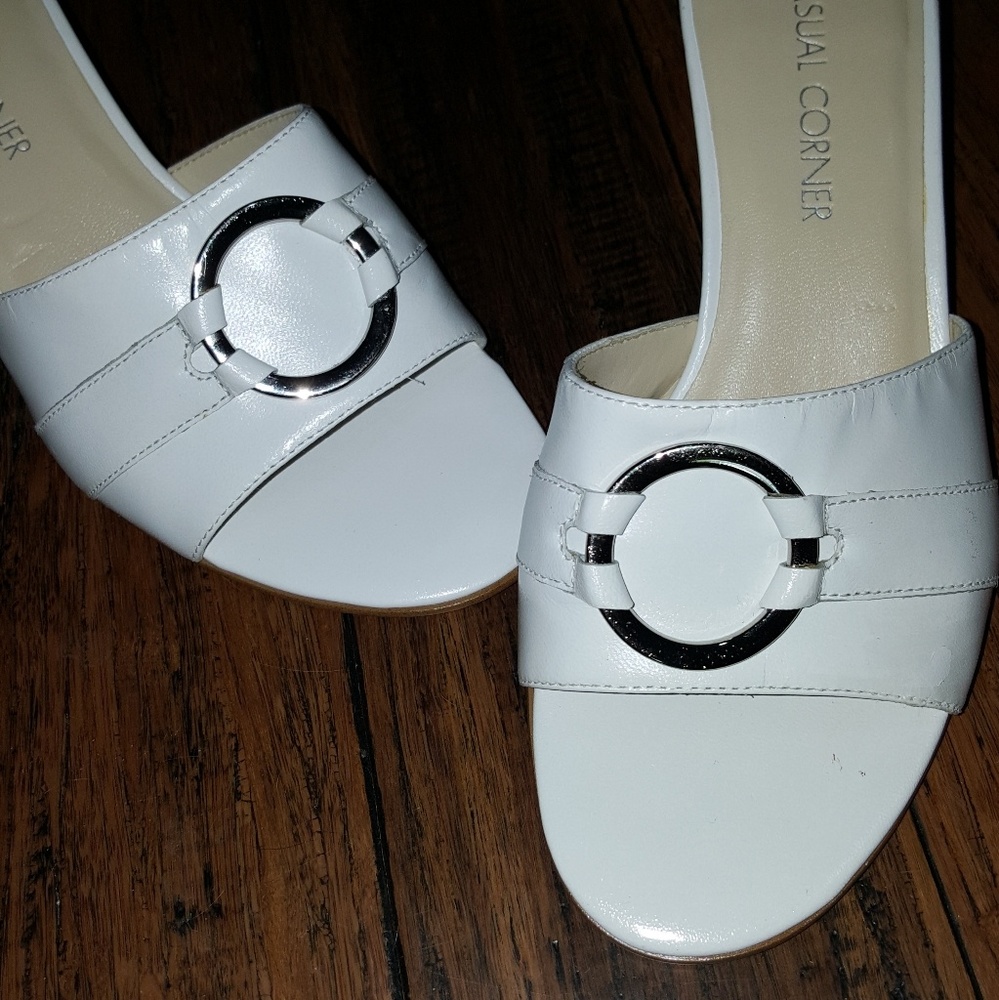 👡 CASUAL CORNER - Picture 2 of 3