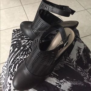 Michael Antonio Black sling back booties