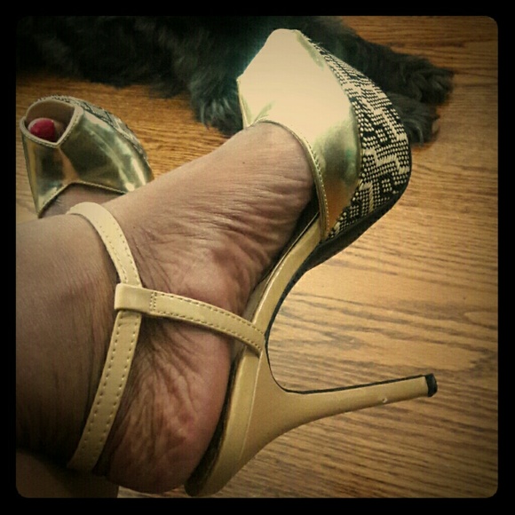 Heels - Picture 1 of 1