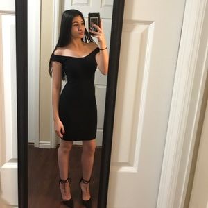 BLACK BODYCON DRESS