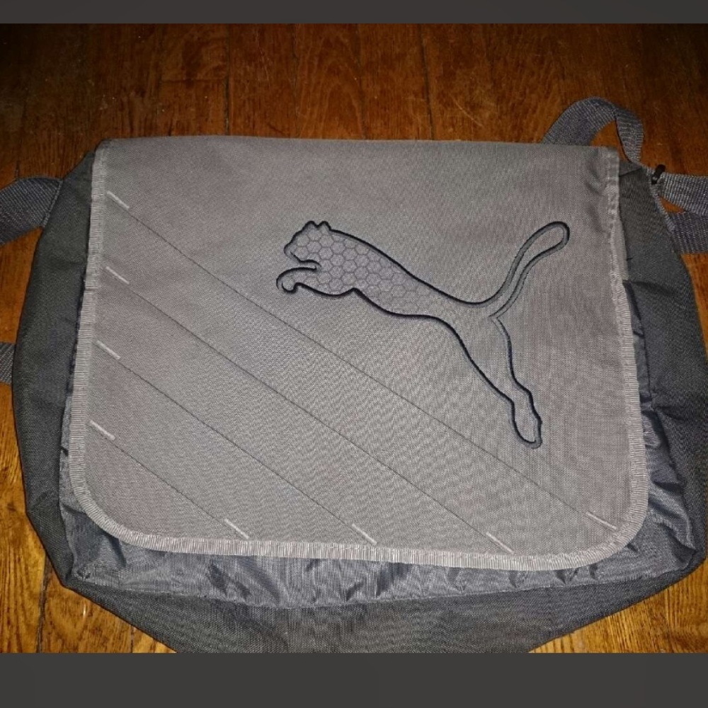 Puma messenger/laptop bag