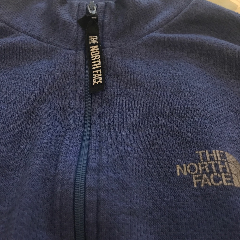 Exercise shirt - Picture 3 of 3