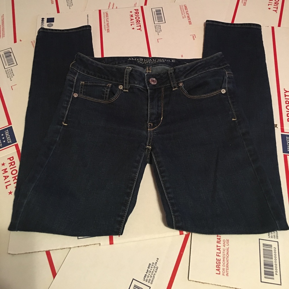 NWOT AEO Skinny Super Stretch Jeggings Dark Wash