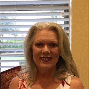 Meet your Posher, Debra