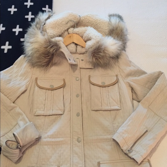 🚫sold🚫 Anthropologie fur hood parka - Picture 4 of 8