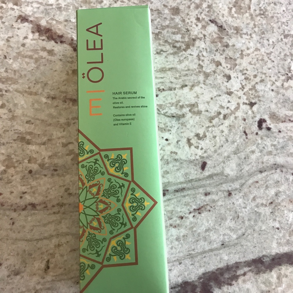 *New in box*  Olea E hair serum 4.2oz/120 mL