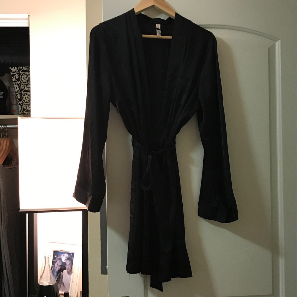 Gillian and O'Malley black silk robe S/M