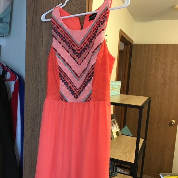Dress - Picture 1 of 2