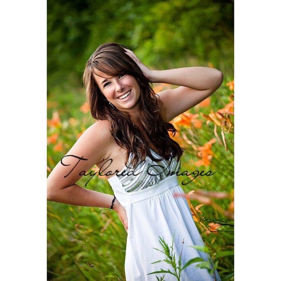 White dress - Picture 2 of 2