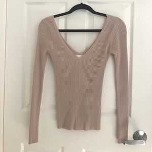 H&M KNITTED TOP SIZE XS. PERFECT CONDITION!