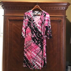 Flattering Peter Nygard wrap dress!