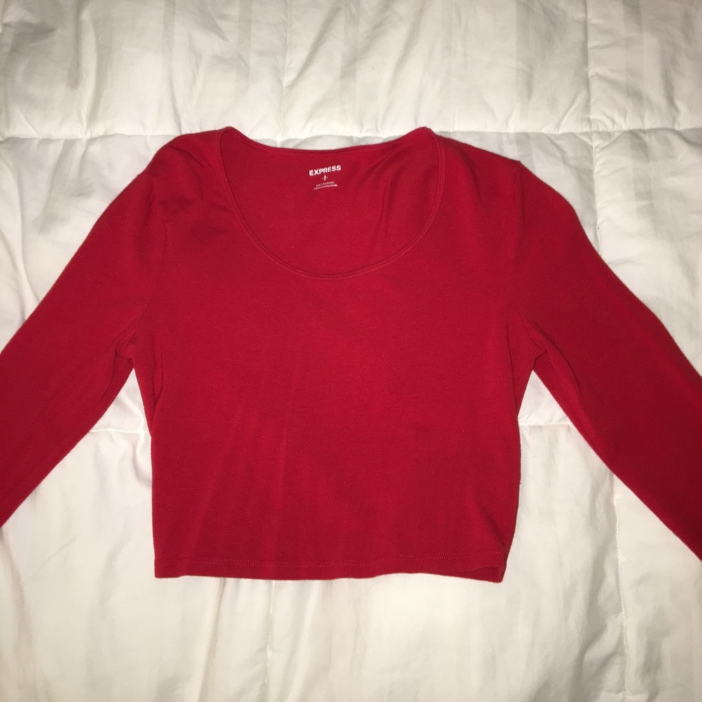 Red long sleeve crop top