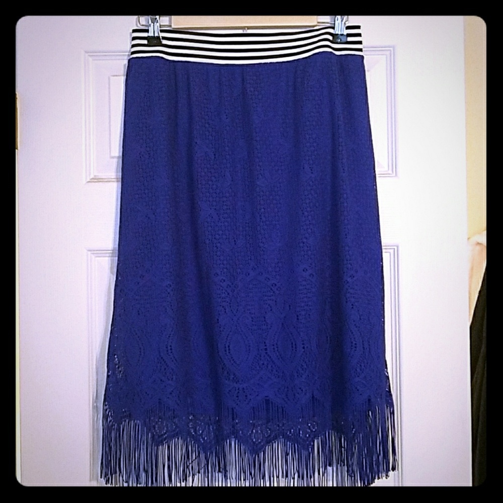 ^Blue lace fringe skirt