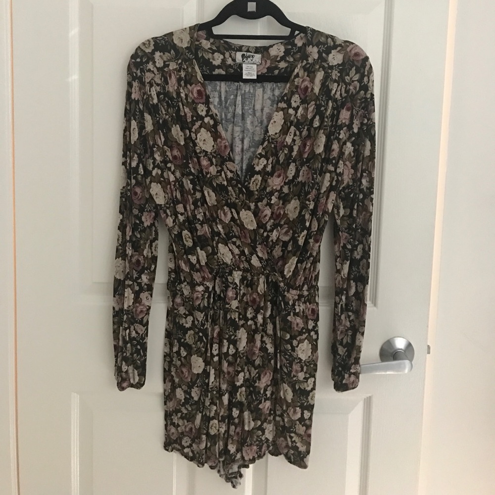 NIGHTCAP FLORAL ROMPER SIZE 1