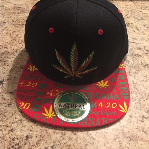Weed Hat - Picture 1 of 2