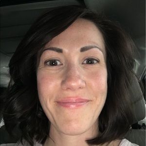 Meet your Posher, Hilarie