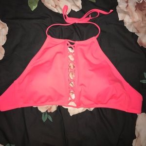Trendy bikini top!!