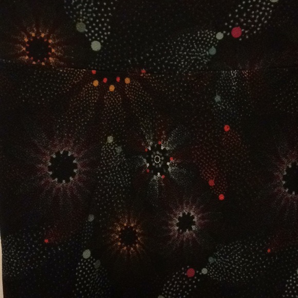 NWT XS Lularoe Cassie - Picture 2 of 4