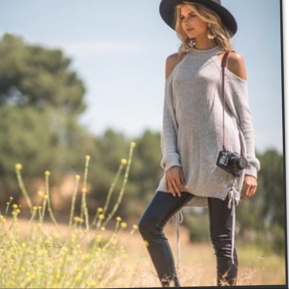 Sweaters - Solid, cold shoulder sweater in a Gray