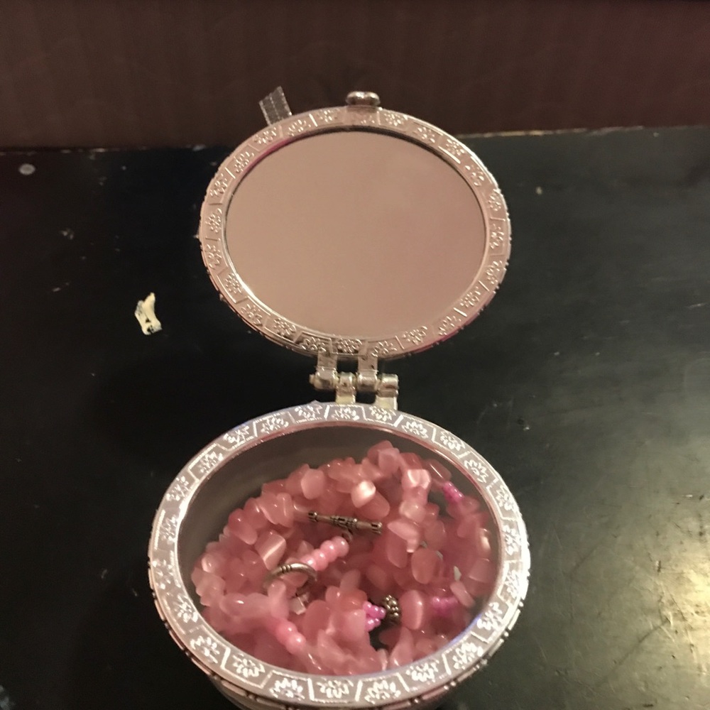 Jewelry box with one necklace