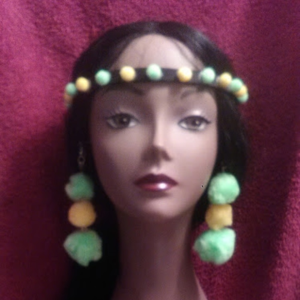 pom pom phenom earring set