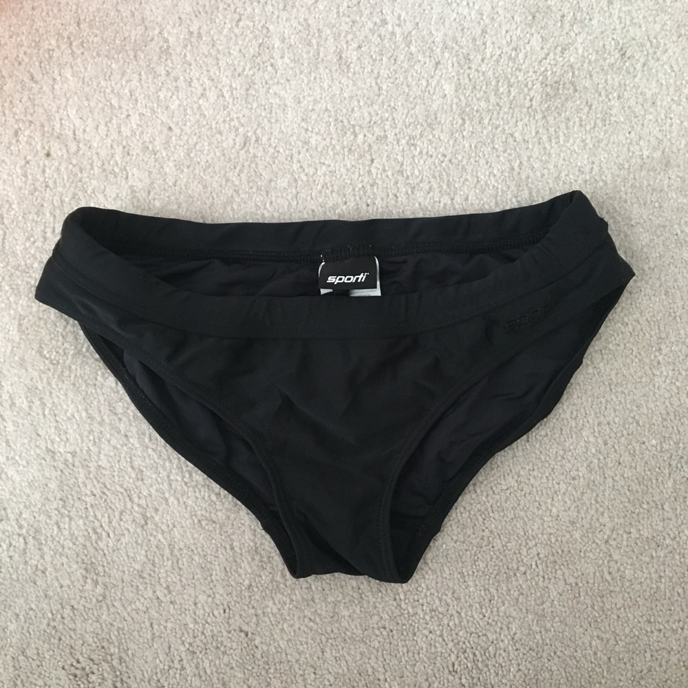 Sporti black bottoms