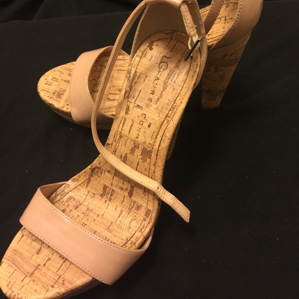 Shoes. Platform heels.