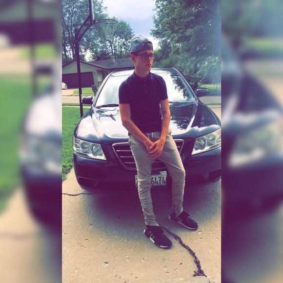 Meet your Posher, Andrew - Picture 1 of 1