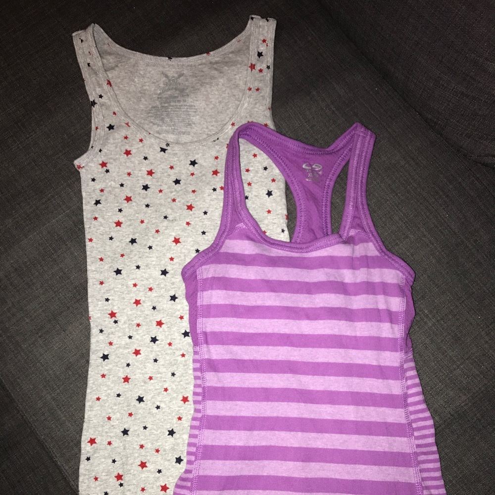 Set of 2 XS tank top bundle.