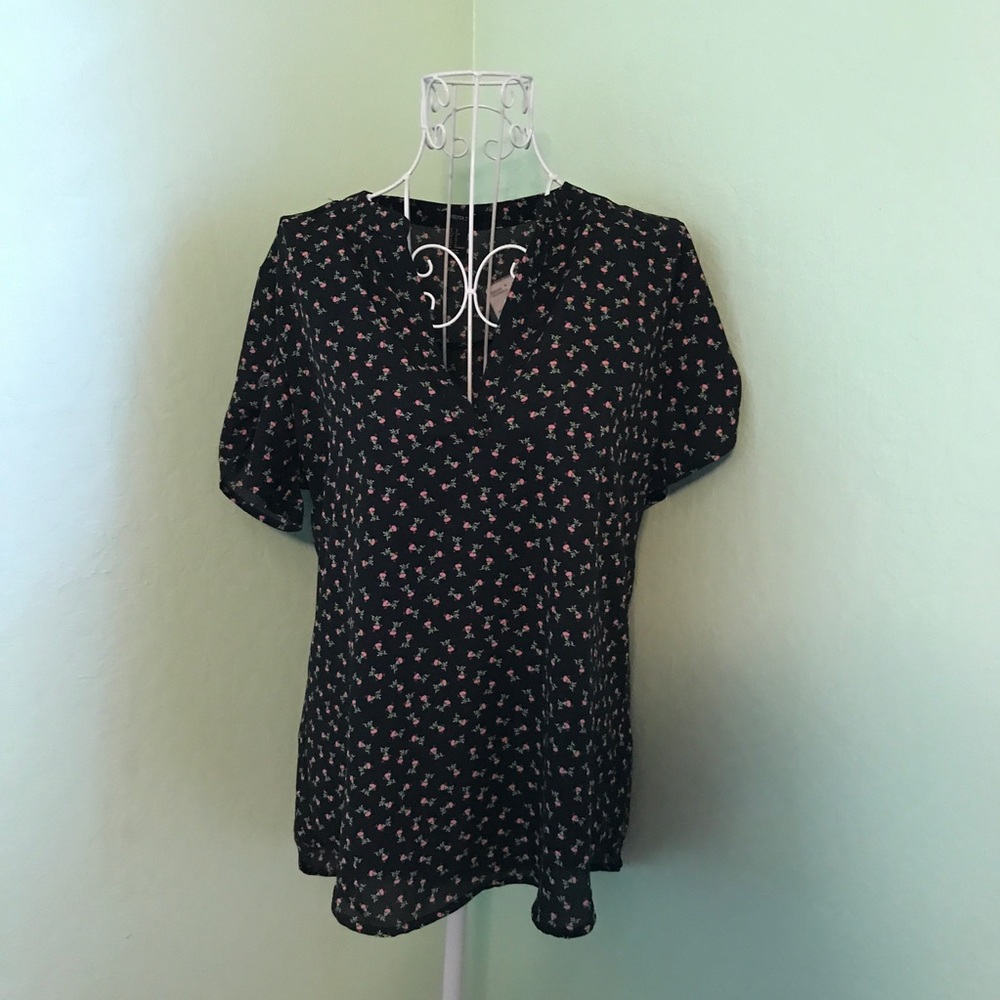 Forever 21 Chiffon floral blouse