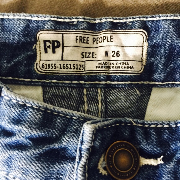 *NWT* Free People Surrender High Waist Jean Shorts - Picture 3 of 4