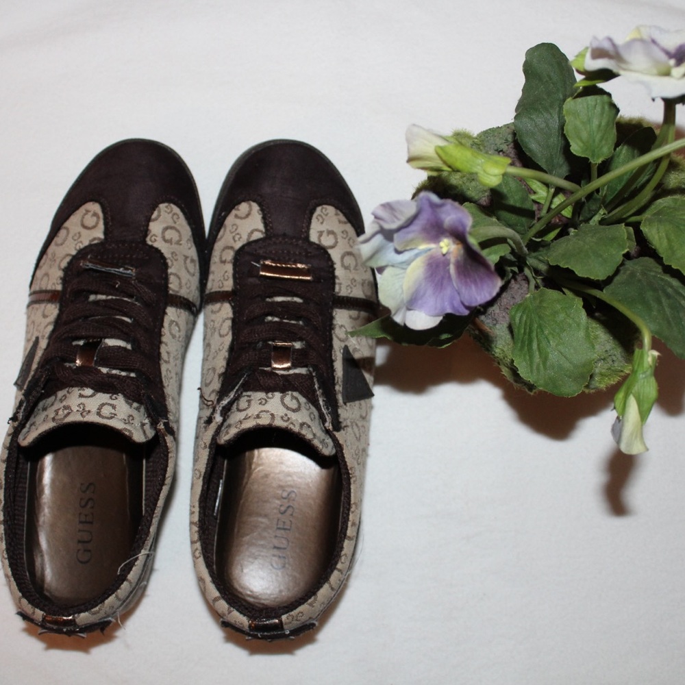 GUESS monogram sneakers