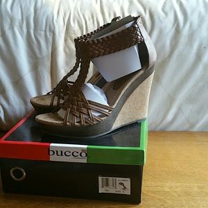 Clearance!!!! Sexy Tan Wedges