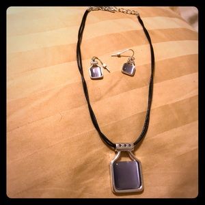 Necklace and earring set