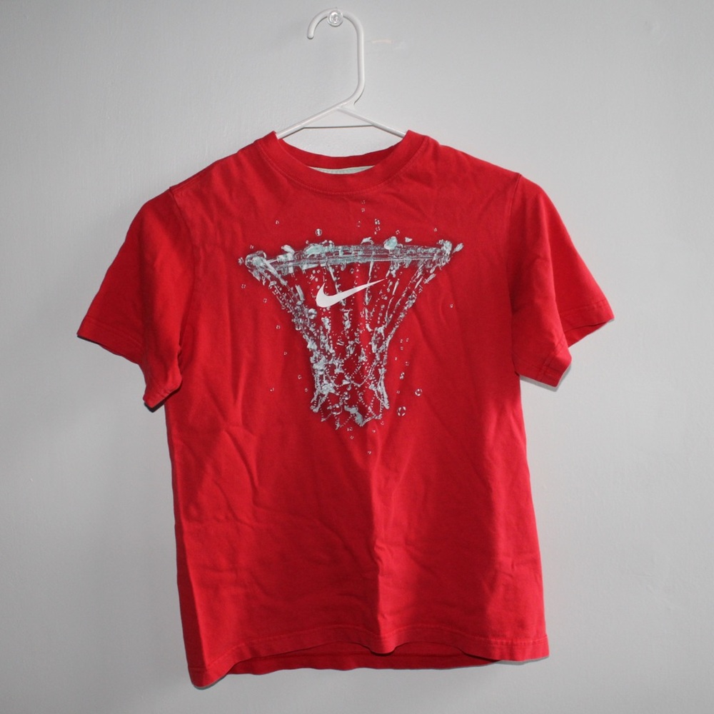 LIKE NEW Boys Nike Tee