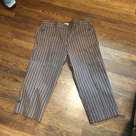 Gifted - Ann Taylor capris - gone after 8/31 - Picture 1 of 4