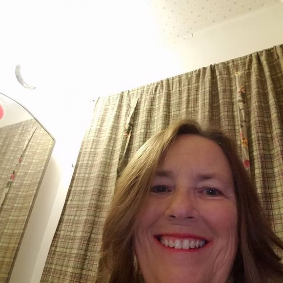 Meet your Posher, Rebecca - Picture 1 of 1