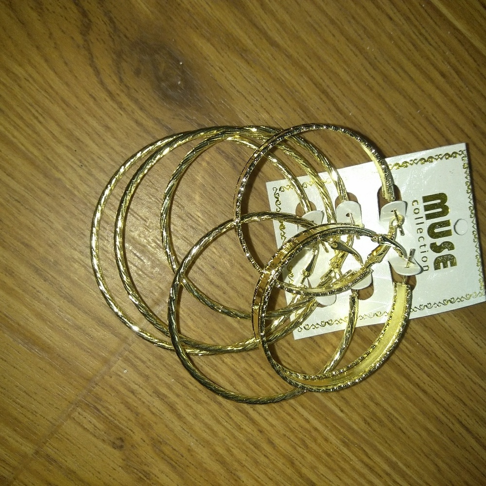 Earrings - Picture 5 of 8