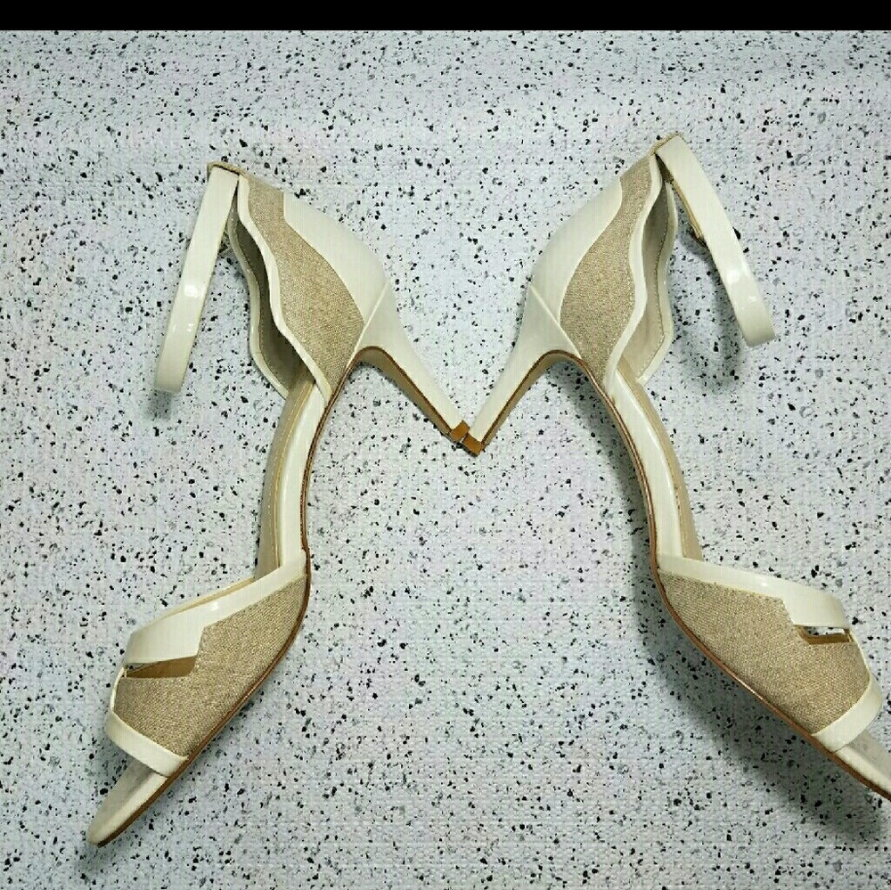 heels ⚀
