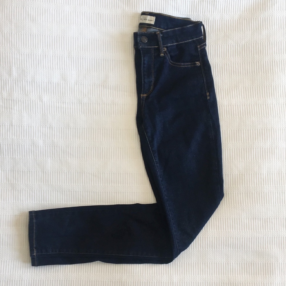 ✨High rise Gap Dark Wash Skinny Jeans✨
